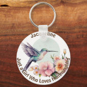 紫色の花の青いハミングバパーソナライズされたードネーム キーホルダー (正面)