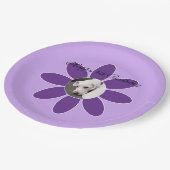 紫色の花枠に入ったかわいい子犬の写真 ペーパープレート (アングル)