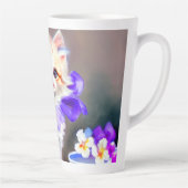 紫色の花首付き白絵画猫 カフェラテマグ (右)