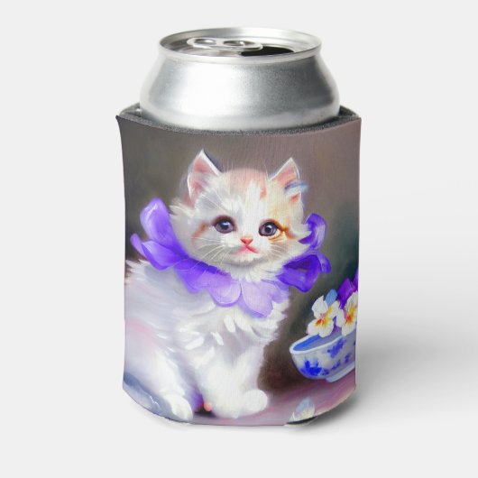 紫色の花首付き白絵画猫 缶クーラー (缶裏面)