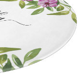 紫色の花、緑とタイポグラフィ春 カッティングボード (角)