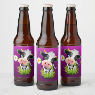 紫色の草の中の可愛いホルスタイン牛 ビールラベル