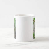 紫色の葡萄オンつる植物 コーヒーマグカップ (中央)