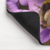 紫色の蜂によってはマウスパッドが開花します マウスパッド (コーナー)