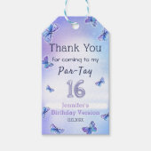 紫色の蝶の時代の誕生日パーティー ギフトタグ (正面)