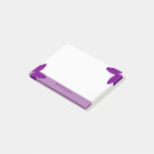 紫色の蝶カスタムな文字の紫色の背景 ポストイット (アングル)