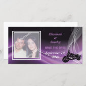 紫色の道路のバイクもしくは自転車に乗る人結婚式日付の写真カードを保存 セーブザデート (正面/裏面)