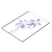 紫色の野生の花オダマキ(植物)の花水色 ノートブック (左側)