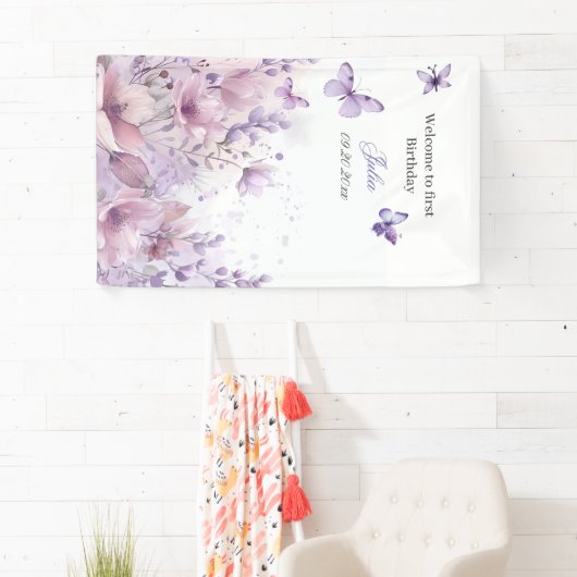 紫色の野草蝶ガールの最初の誕生日 横断幕 (インサイチュ)