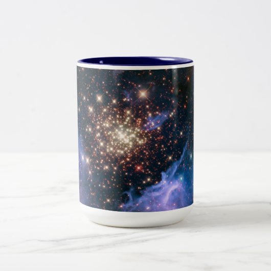 紫色の銀河系の星明かりの空の超新星の天文学の宇宙 ツートーンマグカップ (中央)