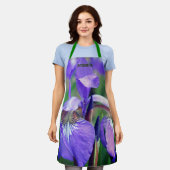 紫色の青いフラッグのアイリスパーソナライズされた花 エプロン (着用した状態)