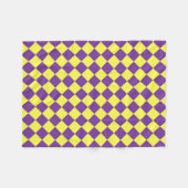 紫色の黄色い市松模様にダイヤモンド模様 フリースブランケット (正面(横))