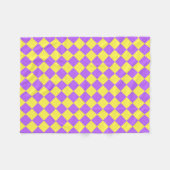 紫色の黄色い市松模様にダイヤモンド模様 フリースブランケット (正面(横))