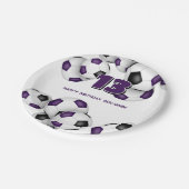 紫色の黒いサッカーチームカラーの誕生日パーティー ペーパープレート (アングル)