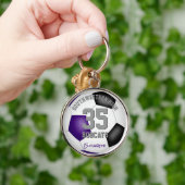 紫色の黒いチームカラーガールズボーイズサッカー キーホルダー (手)