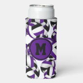 紫色の黒いバレーボールパターンwプレーヤーモノグラム スリム缶クーラー (Seltzer裏面)