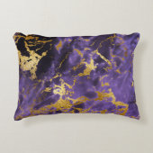 紫色の黒い大理石のフェイクな金ゴールドのグリッターパターン アクセントクッション (正面)