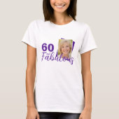 紫色の60歳と素晴らしい60歳の誕生日写真 Tシャツ (正面)