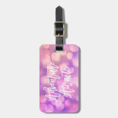 紫色の《写真》ぼけ味およびタイポグラフィ|の冒険は待ちます ラゲッジタグ (正面縦)