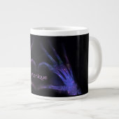 紫色のXパーソナライズされた線フィンガーズ型枠aハート ジャンボコーヒーマグカップ (正面右)