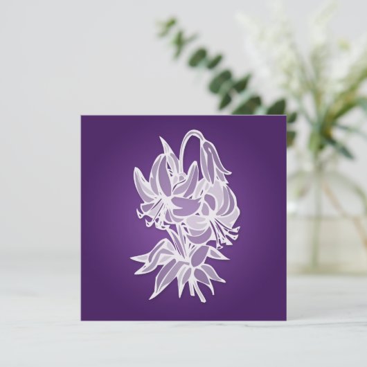 紫色ユリの花束のエレガントなブライダルシャワー 招待状 (スタンド正面)