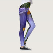 紫色及びオレンジパンジーwの緑の花の写真06 レギンス (右)