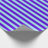 紫色及び淡いブルーのストライプの ラッピングペーパー (角)