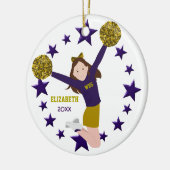 紫色及び金ゴールドのブルネットのチアリーダーPom Poms セラミックオーナメント (左)