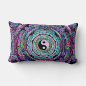 紫色色の陰陽の曼荼羅 ランバークッション (裏面)