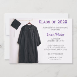 紫色 卒業パーティー キャップとガウンの招待状 招待状