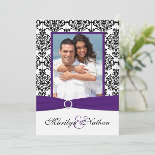 紫色、白く、黒いダマスク織の写真の結婚式の招待 招待状 (スタンド正面)