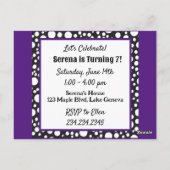 紫髪と紫色の目をしたクールなアニメの女の子の誕生日 ポストカード (裏面)