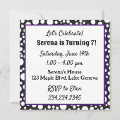 紫髪と紫色の目をしたクールなアニメの女の子の誕生日 招待状 (裏面)