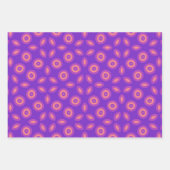 紫鮮やか色と珊瑚色の幾何学模様 ラッピングペーパーシート (正面)