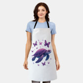 紫 – ウミガメ蝶Tシャツ エプロン (着用した状態)