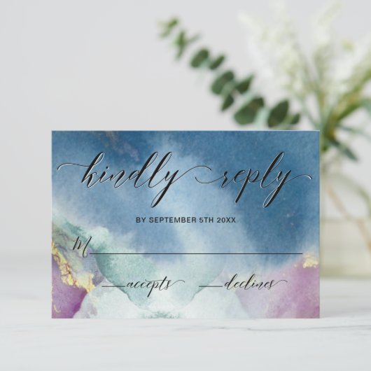 紫、ティール(緑がかった色)、青の水彩結婚式RSVP 出欠カード (スタンド正面)