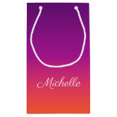 紫、ピンクおよびオレンジ色のグラデーショングラデーション スモールペーパーバッグ (裏面)