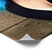 紫、ピンク、青のモホークの女性 ポスター (角)