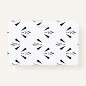 紫 – マゼンタ、赤みがかったオレンジ、黄色がかった青ガーリー バッジ (裏面)