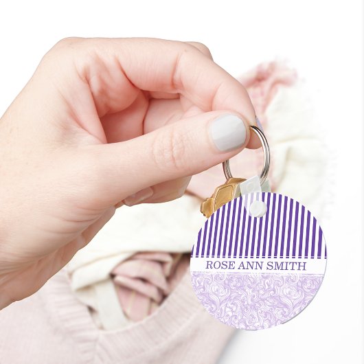 紫 – 白ストライプ・波渦巻形の模様・カスタム キーホルダー