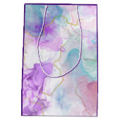 紫、緑、ピンクの流れるカラークラシック誕生日 ミディアムペーパーバッグ (裏面)