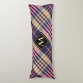 紫、金ゴールド、青のタータンチェック ボディピロー (正面縦)