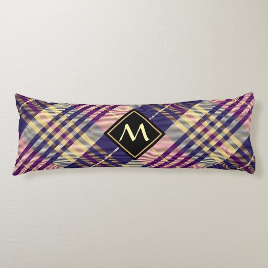 紫、金ゴールド、青のタータンチェック ボディピロー (正面)