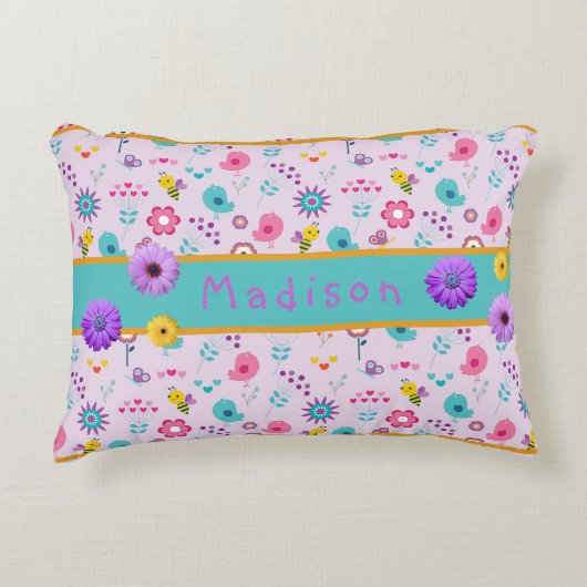 紫、黄、ティール(緑がかった色)小さな女の子パーソナライズされた アクセントクッション (正面)