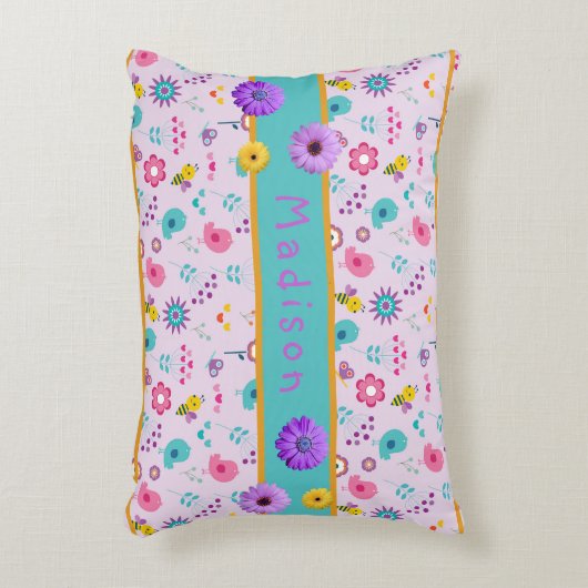紫、黄、ティール（緑がかった色）小さな女の子パーソナライズされた アクセントクッション (正面(垂直))