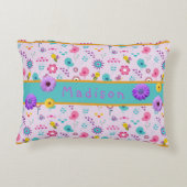 紫、黄、ティール(緑がかった色)小さな女の子パーソナライズされた アクセントクッション (裏面)