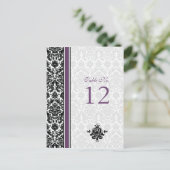 紫、黒、白のダマスクのテーブル番号カード ポストカード (スタンド正面)