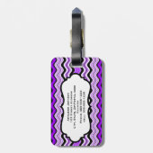 紫、黒、白の波状ののラゲッストライプジタグ ラゲッジタグ (裏面縦)