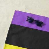 紫、黒、黄、白の各ストライプ色 ビーチタオル (インサイチュ)