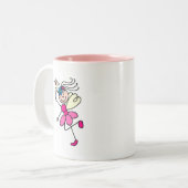 細い棒のマグを持つピンクの天使の妖精 ツートーンマグカップ (正面左)